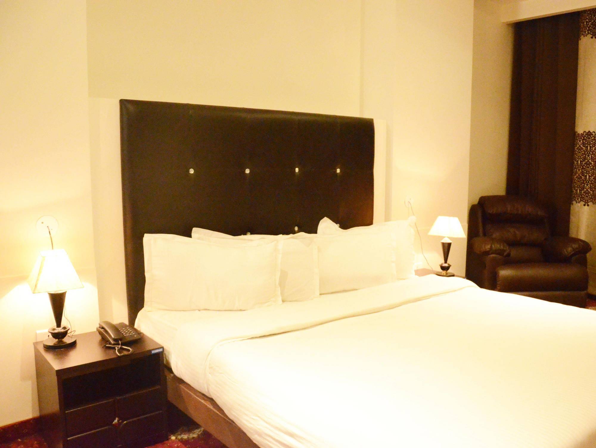 Fabhotel Prudent Amritsar Ngoại thất bức ảnh