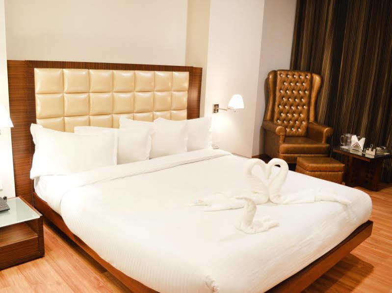 Fabhotel Prudent Amritsar Ngoại thất bức ảnh